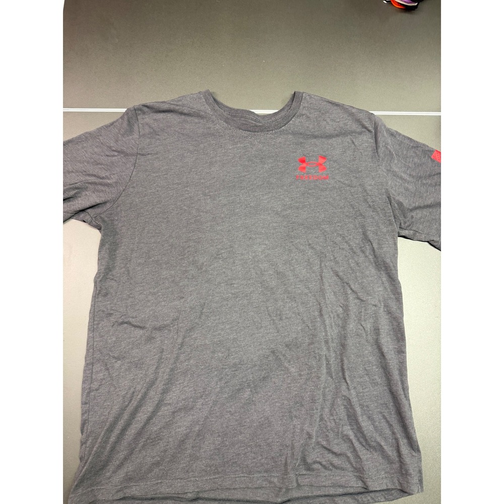 Under Armour Freedom Mens XL Gray Red American Flag Graphic T-Shirt Loose Fit - Picture 5 of 9